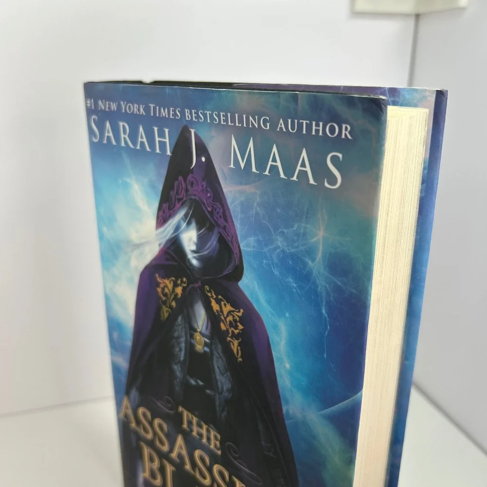 The Assassin's Blade Hardcover by Sarah J. Maas Throne of Glass